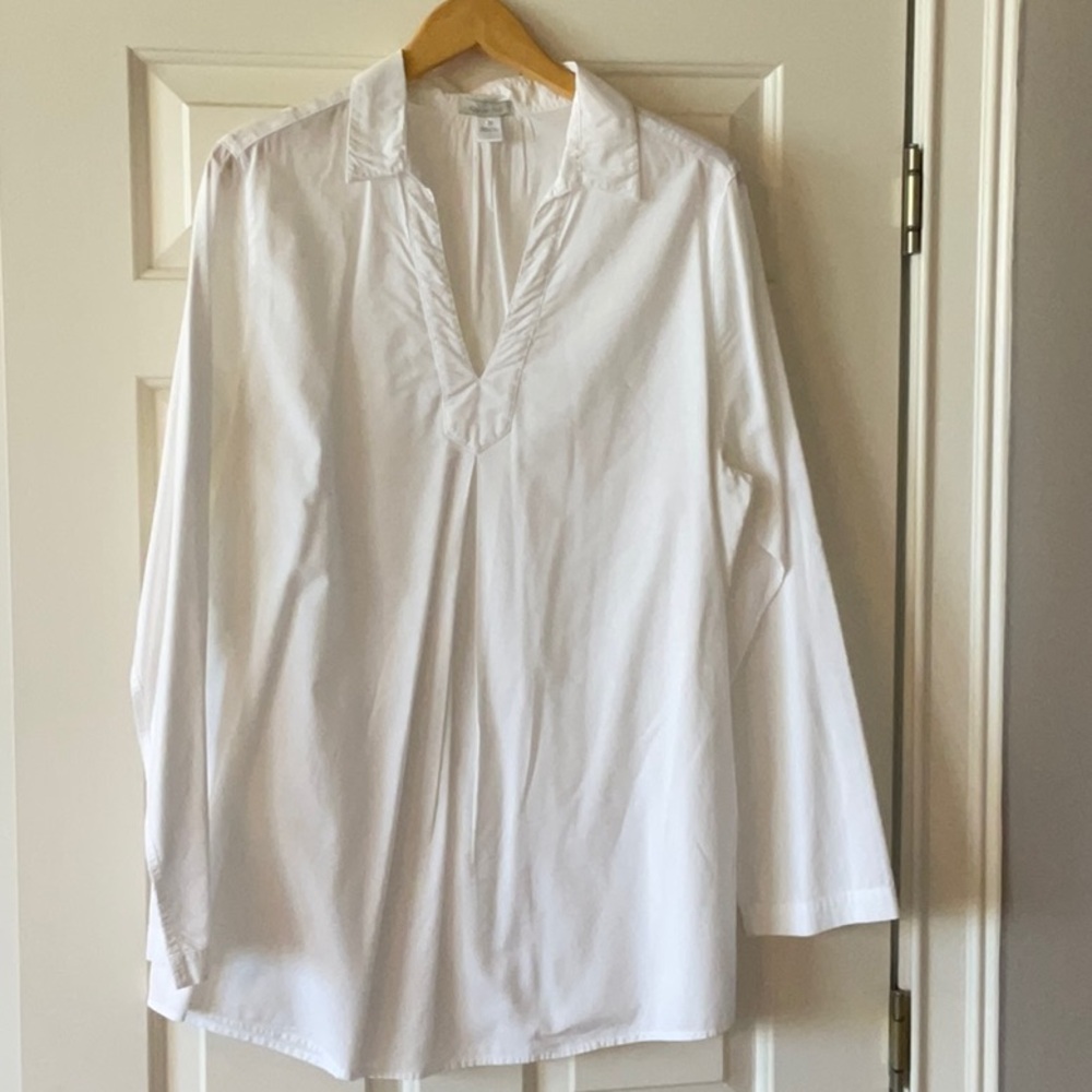 NWOT White Tunic Blouse with Pleated Front Detail